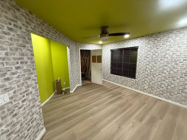 Professional wallpaper removal in San Diego